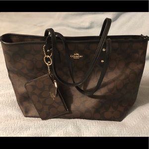 Coach City Zip Tote F36878 & Zip Coin Pouch F63925